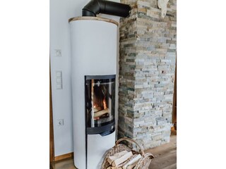 Kaminfeuer sorgt für Gemütlichkeit