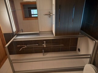 Ferienwohnung Tirol - Blick ins Bad