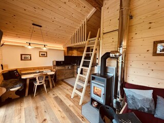 20250418_112541269_iOS