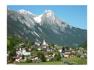 Dorf_Pettneu_Haus_Rifflerblick
