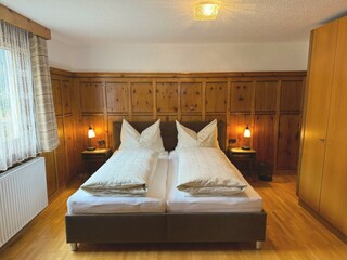 App.Zirbe-Schlafzimmer-1