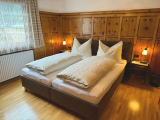 App.Zirbe-Schlafzimmer-2