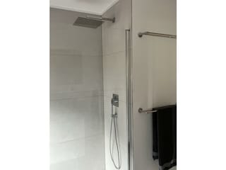 Dusche im Bad