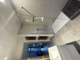 Badezimmer Ansicht 2