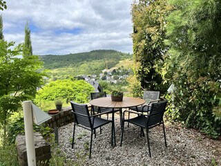 Runder Sitzplatz mit Aussicht