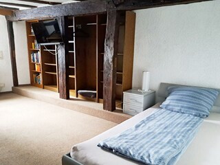 Schlafzimmer 2