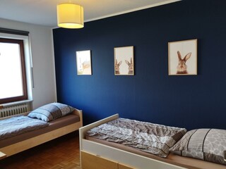 Schlafzimmer mit 2 Einzelbetten