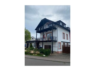 Hausansicht.