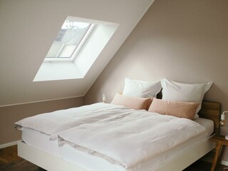 Schlafzimmer DG