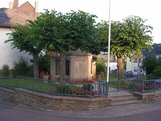 denkmal-ortsmitte-niederburg