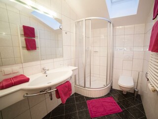Zimmer C - Dusche / WC