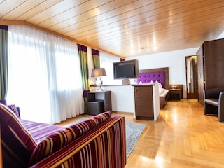 Apartment B, Dreibettzimmer