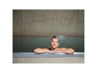 Indoor-Relax-Pool