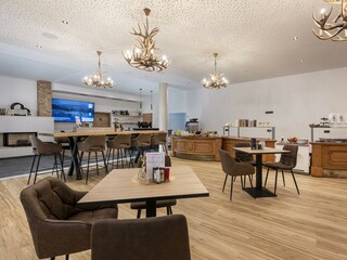 Restaurant & Bar mit Live-TV Fußball