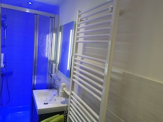 Badezimmer Neu, Sommer 2023