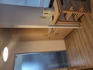 Küche mit Kühlschrank