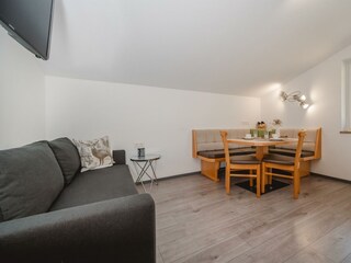 appartement-edelweiss2-Essraum-Ausziehcouch-2perso