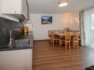 appartement-garfenberg2-kueche-neu-essecke-einzelc