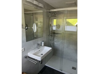 apartment-garfenberg2-bad2neu-haus-ortsblick-wag