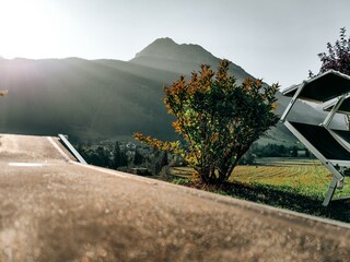 Aussenpool mit Bergblick 3 Gehminuten vom Hotel