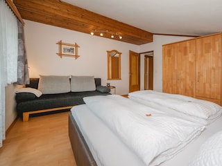 apartment-edelweiss1-schlafen-h-ortsblick-wagrain