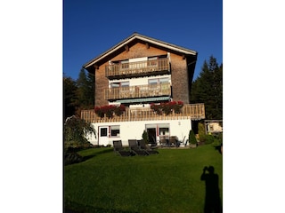 Haus Annette Sommer mit Liegewiese