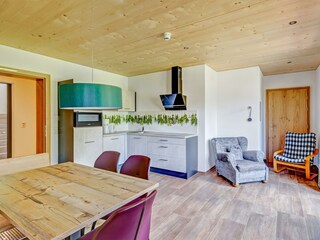 Blick Verbindungstüre zu Zimmer 1