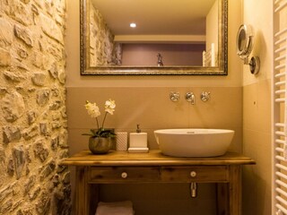 trendiges Badezimmer