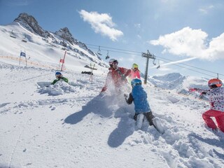 Winter18 (c)Warth-Schröcken Tourismus_Fotograf Seb