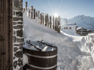 Jedes Chalet mit privatem Frischwasser-Hotpot