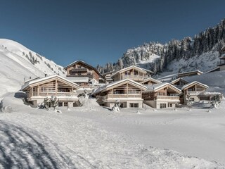 Das Aadla-Chaletdorf in den Bergen