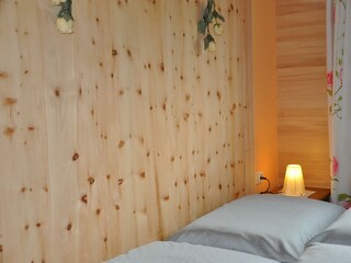 Doppelzimmer mit Zirbenbett