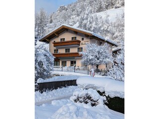 PXL_20231203_095423677