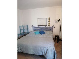 Das Schlafzimmer mit Doppelbett