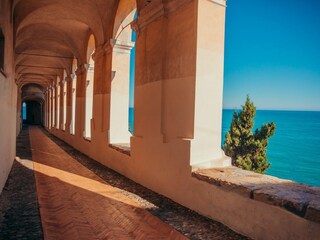 Loggien von Santa Chiara im historischen Zentrum von Po