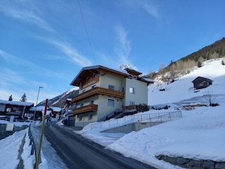 Haus Partoll Winter