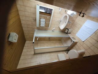Bad Zimmer 3