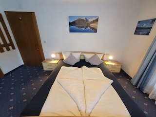 Zimmer 2