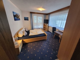 Zimmer 2