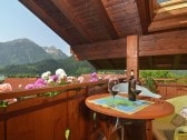 Ihr überdachter Balkon mit Aussicht Wohnung Hirschberg