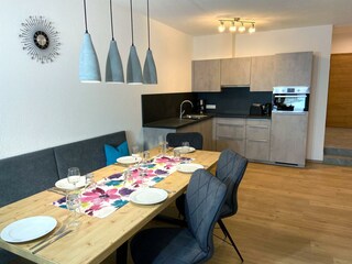 Essbereich mit Küche