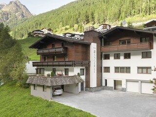 Haus_Zangerle_Appartements_Aussenaufnahme_003