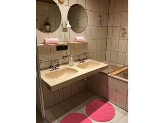 Badezimmer 1 - EG