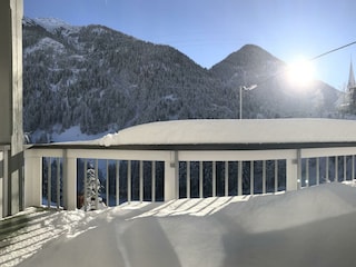 A11273E6-67E2-4A63-B687-BDABFAD743E2