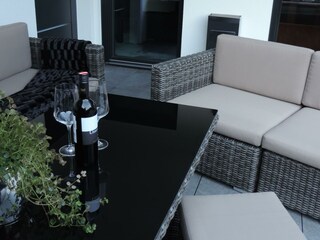 Terrasse mit Loungegarnitur