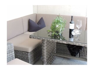 Terrasse mit Loungegarnitur