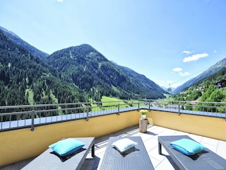 Terrasse - Blick ins Paznaun