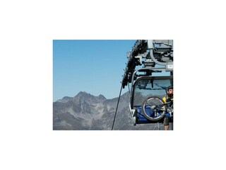 die-silvrettaseilbahn-bringt-sie-auf-das-idjoch