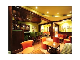 Hotel Bar