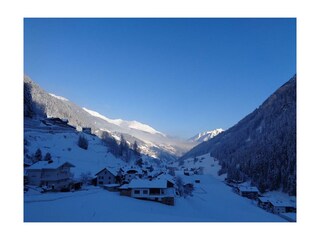 Blick Richtung Pezinerspitze Talauswerts